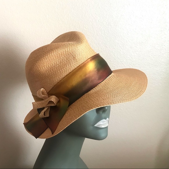 Modern Fedora main image 6